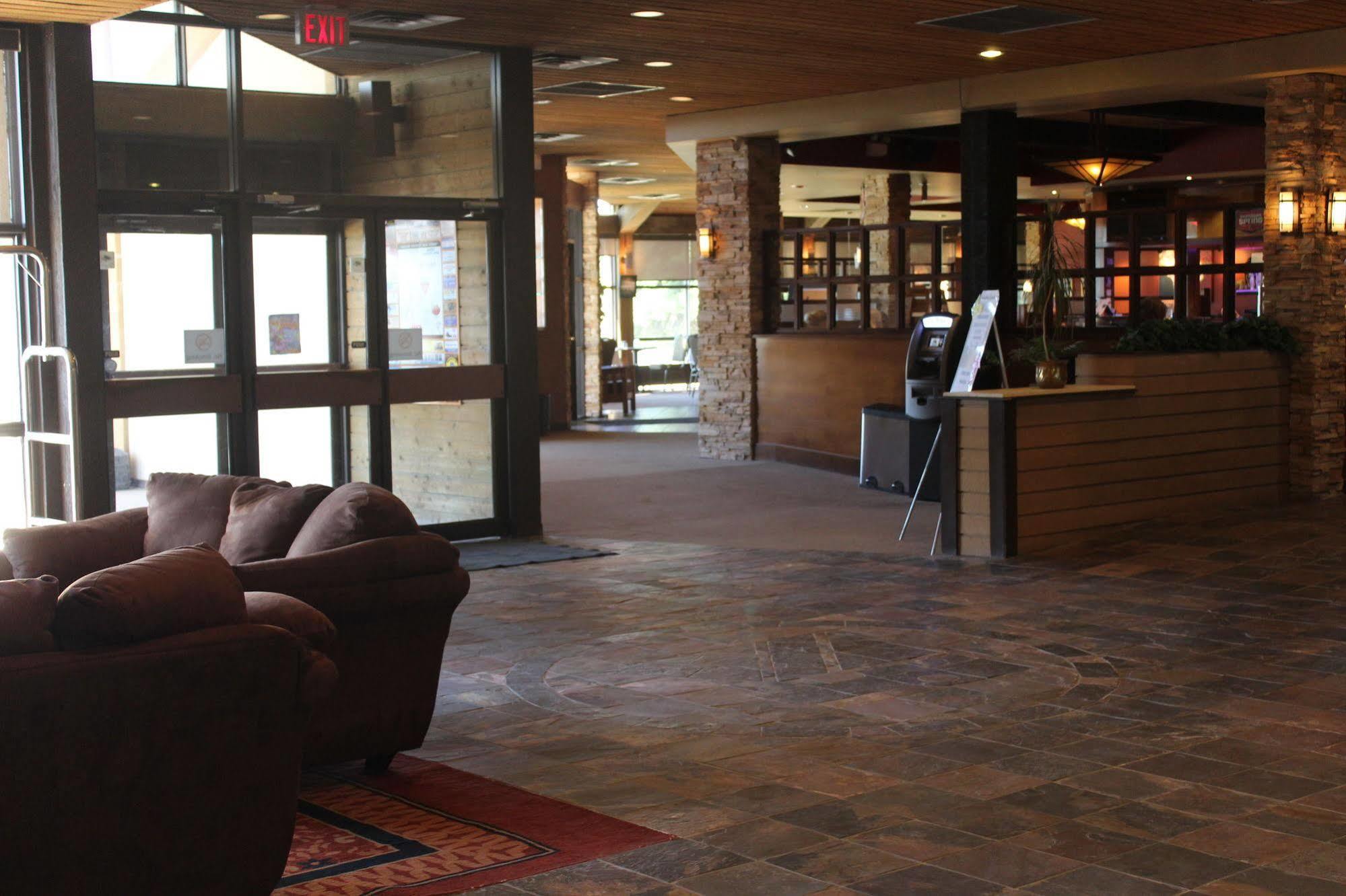 Walking Eagle Inn & Lodge Rocky Mountain House Exteriör bild